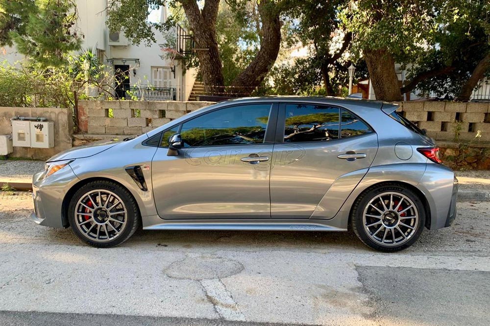 https://cdn.autogreeknews.gr/wp-content/uploads/2025/11/Toyota-Corolla-2023-GR-FOUR-SPORT-6.jpg