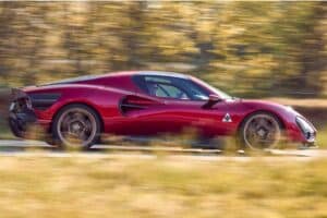 alfa romeo 33 stradale profile