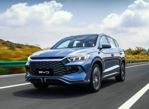 Νέο plug-in μεσαίο SUV BYD Sealion 5 DM-i