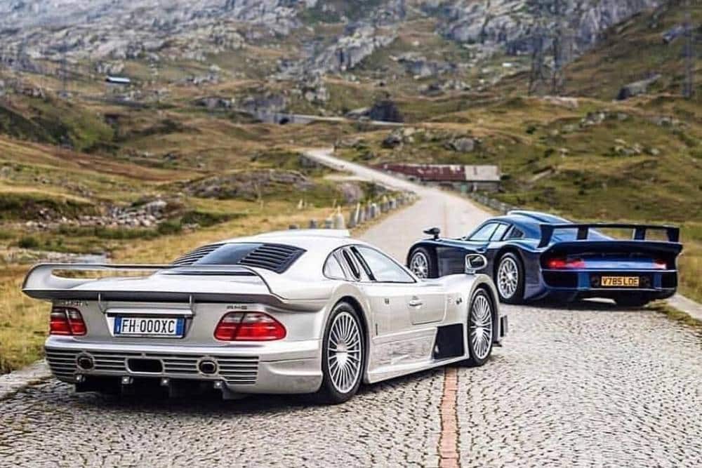 https://cdn.autogreeknews.gr/wp-content/uploads/2025/11/clk-gtr-vs-911-gtr.jpg