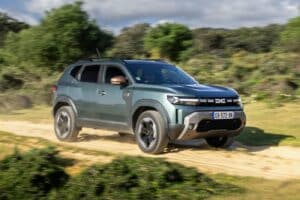 Λυτρωτής το νέο Dacia Duster Hybrid 140