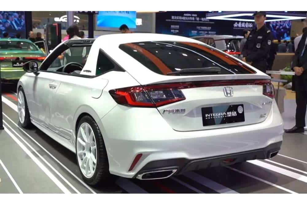 https://cdn.autogreeknews.gr/wp-content/uploads/2025/11/honda-integra-targa-3.jpg