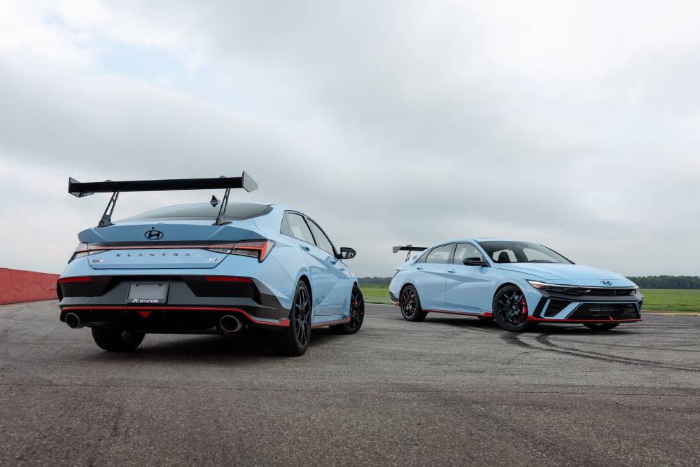 https://cdn.autogreeknews.gr/wp-content/uploads/2025/11/hyundai-elantra-n-tcr-edition-4.jpg