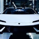 lamborghini-temerario-poses-for-the-camera-on-the- (1)