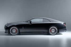 novitec-makes-the-rolls-royce-spectre-black-badge- (1)