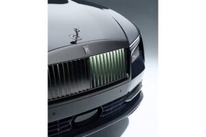 novitec-makes-the-rolls-royce-spectre-black-badge- (6)