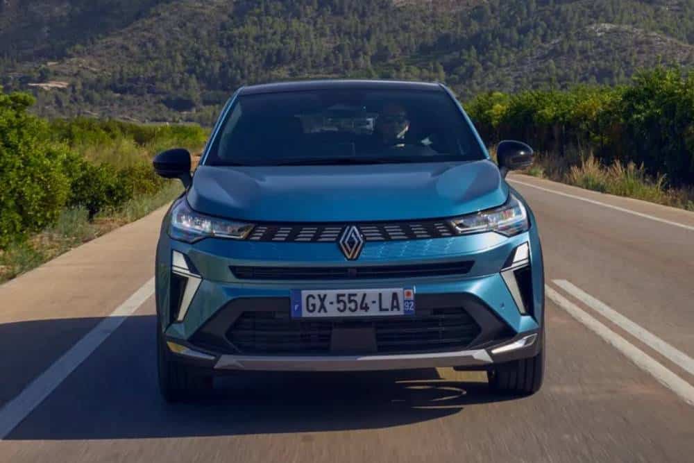 https://cdn.autogreeknews.gr/wp-content/uploads/2025/11/renault-symbioz-review-03.jpg