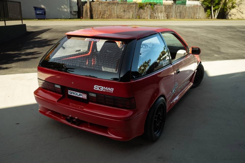 https://cdn.autogreeknews.gr/wp-content/uploads/2025/11/this-hayabusa-swapped-89-suzuki-swift-gti-deserved-1.jpg