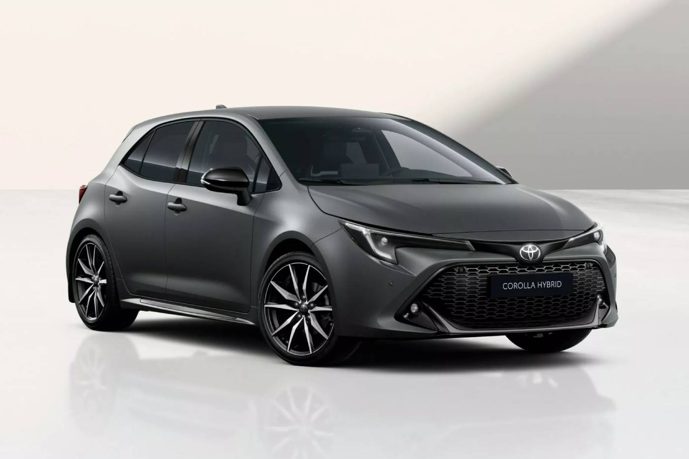 https://cdn.autogreeknews.gr/wp-content/uploads/2025/12/2026-Toyota-Corolla-Europe-1-2048x1448-1.jpg