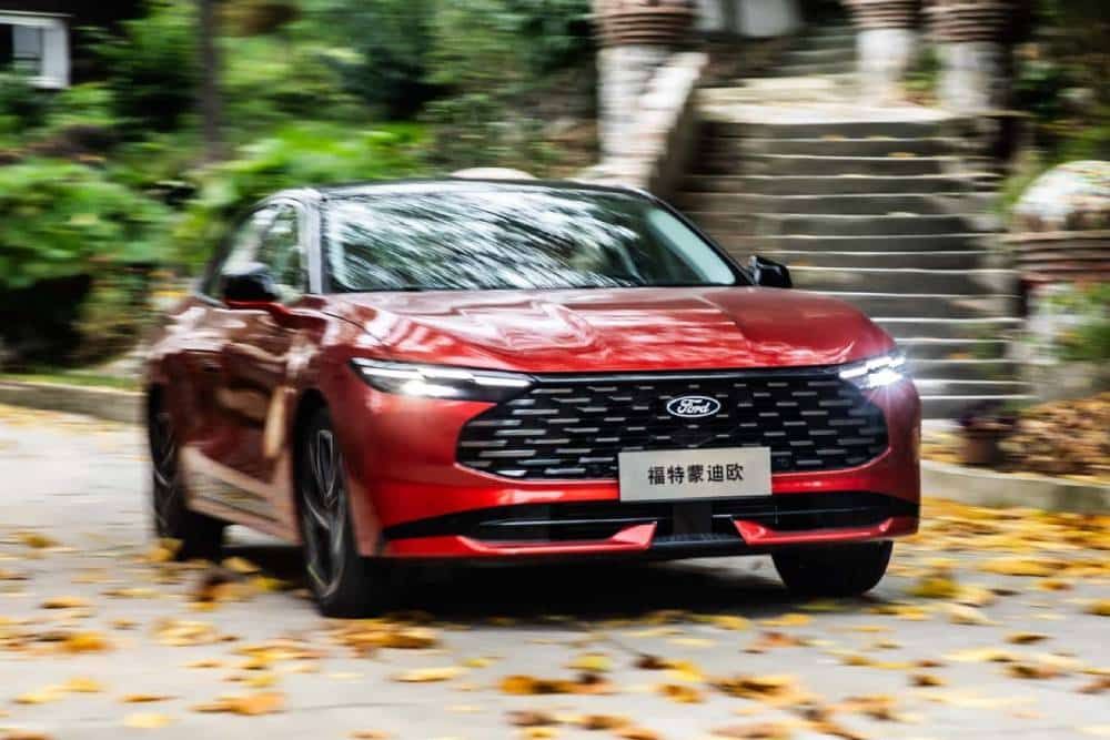 https://cdn.autogreeknews.gr/wp-content/uploads/2025/12/2026-ford-mondeo-china-2.jpg