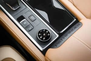 2026-nissan-pathfinder-what-are-the-facelifted-mid (9)