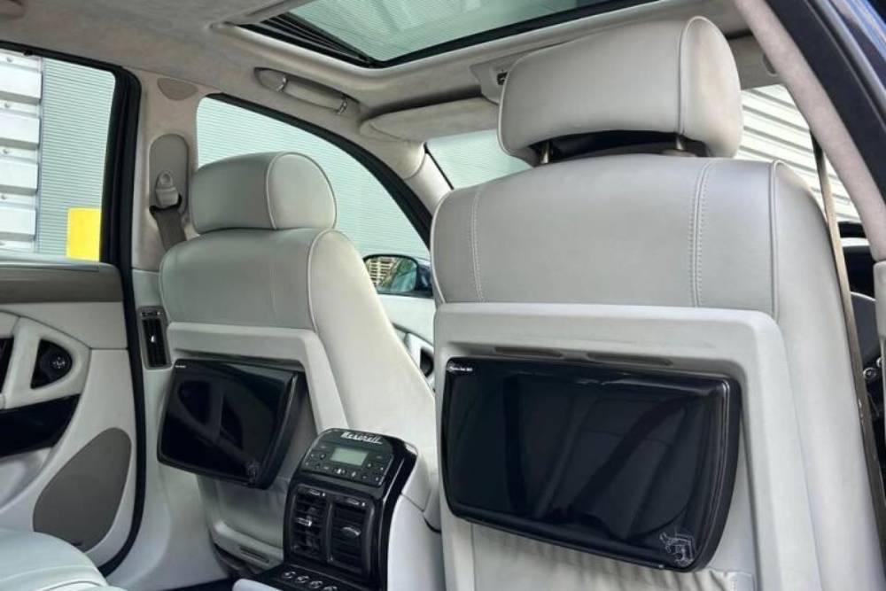 https://cdn.autogreeknews.gr/wp-content/uploads/2025/12/4500-euro-maserati-quattroporte-for-sale-6.jpg