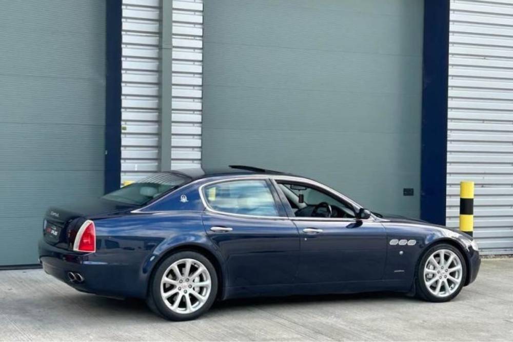 https://cdn.autogreeknews.gr/wp-content/uploads/2025/12/4500-euro-maserati-quattroporte-for-sale-9.jpg
