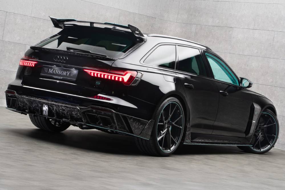 https://cdn.autogreeknews.gr/wp-content/uploads/2025/12/Audi_RS6_Mansory_P1100-12.jpg