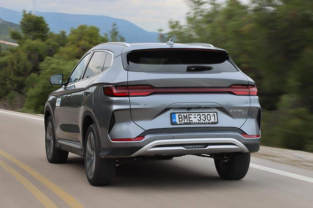 https://cdn.autogreeknews.gr/wp-content/uploads/2025/12/BYD-SEAL-U-DM-i-2WD-3.jpg