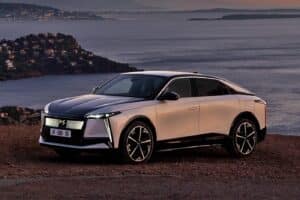 Ήρθε η νέα ναυαρχίδα DS N°8 (+τιμές)