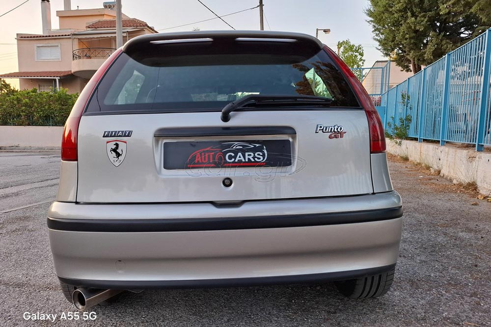 https://cdn.autogreeknews.gr/wp-content/uploads/2025/12/Fiat-Punto-GT-1998-6.jpg