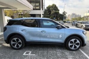 Ford-Explorer-EV-used-3
