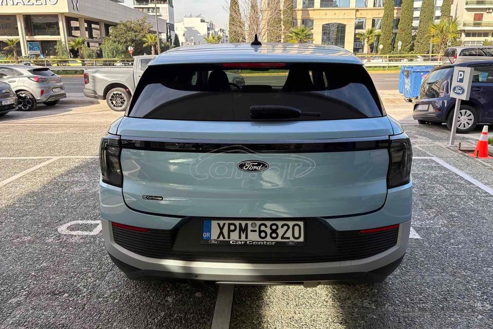 https://cdn.autogreeknews.gr/wp-content/uploads/2025/12/Ford-Explorer-EV-used-4.jpg