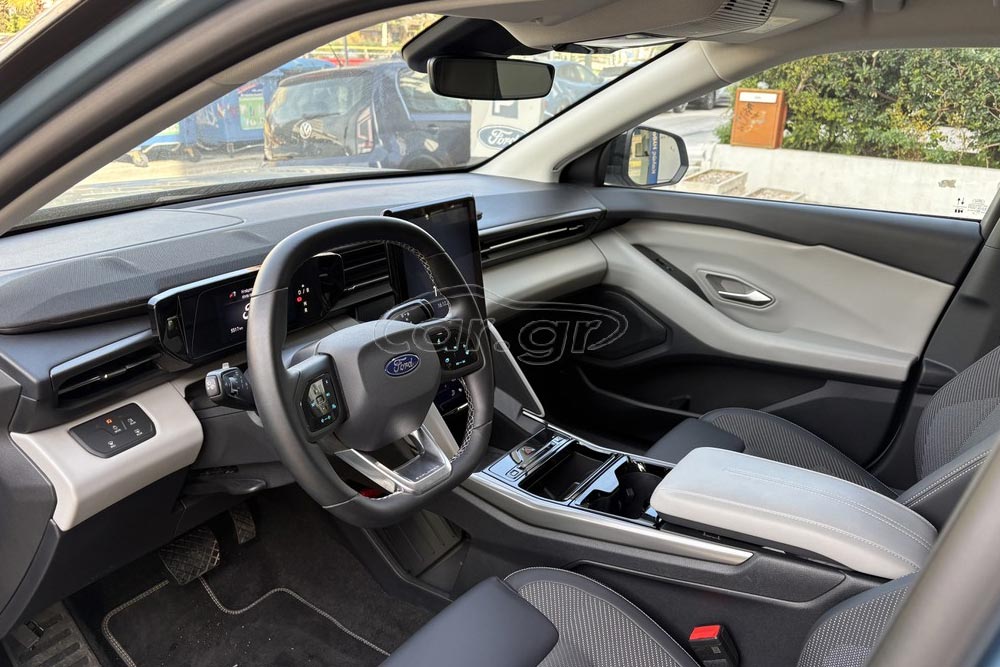 https://cdn.autogreeknews.gr/wp-content/uploads/2025/12/Ford-Explorer-EV-used-5.jpg