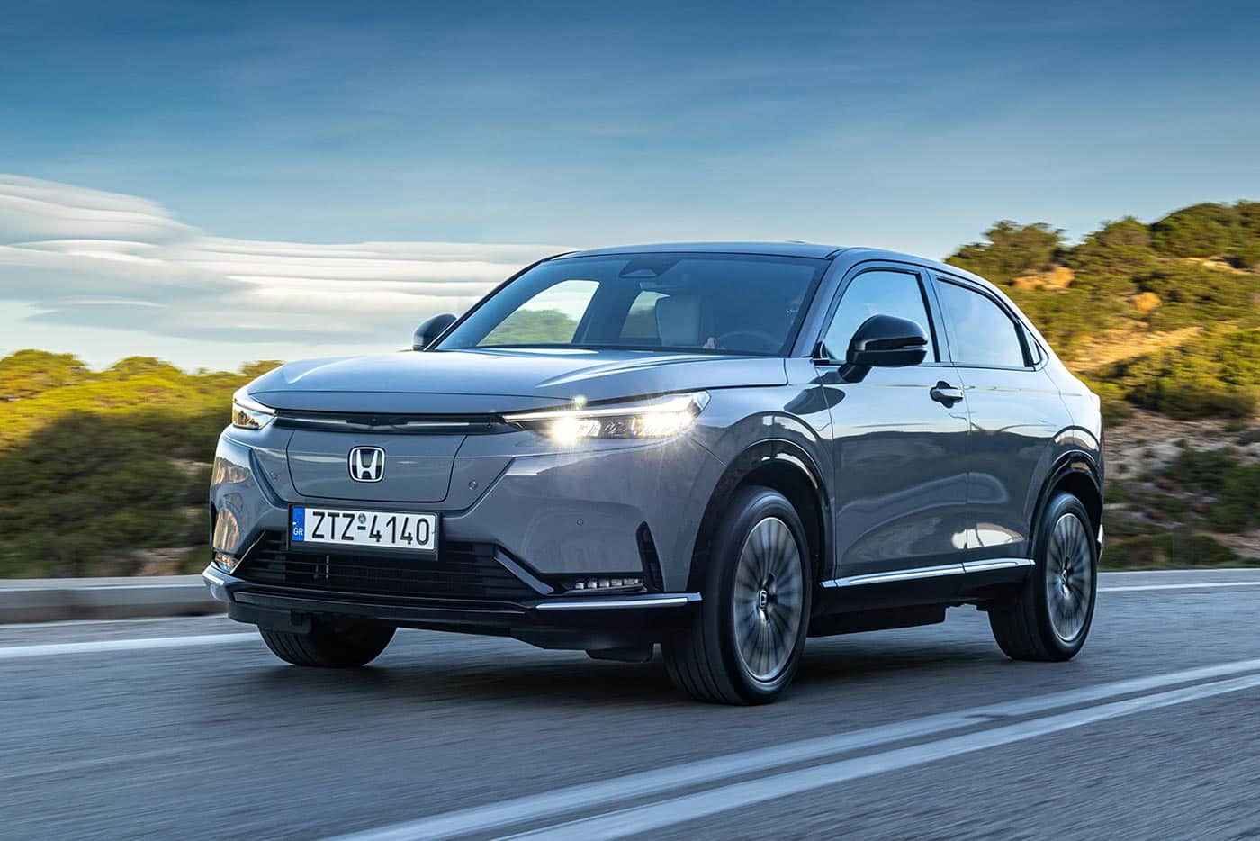 https://cdn.autogreeknews.gr/wp-content/uploads/2025/12/HONDA-eNy1.jpg