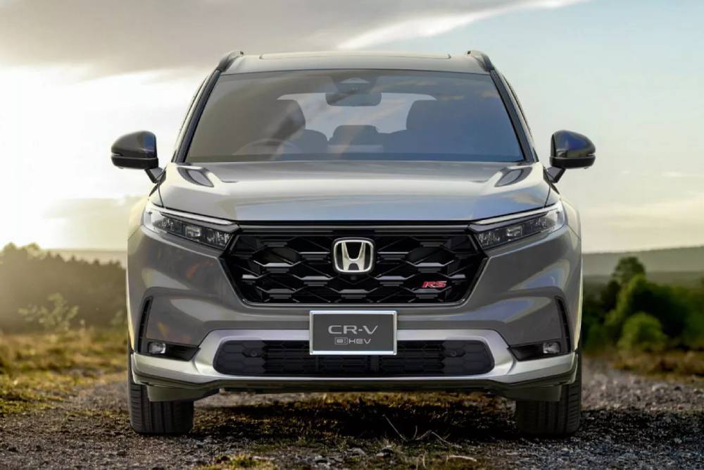 https://cdn.autogreeknews.gr/wp-content/uploads/2025/12/Honda-CR-V-Japan-Tough-Premium-Accessories-2-2048x.jpg