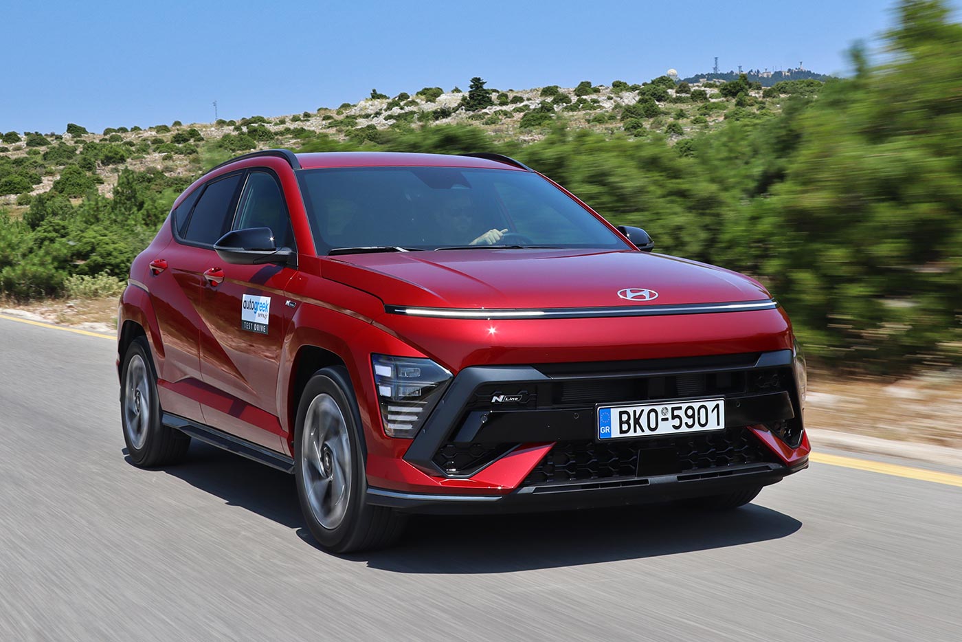 https://cdn.autogreeknews.gr/wp-content/uploads/2025/12/Hyundai-Kona.jpg