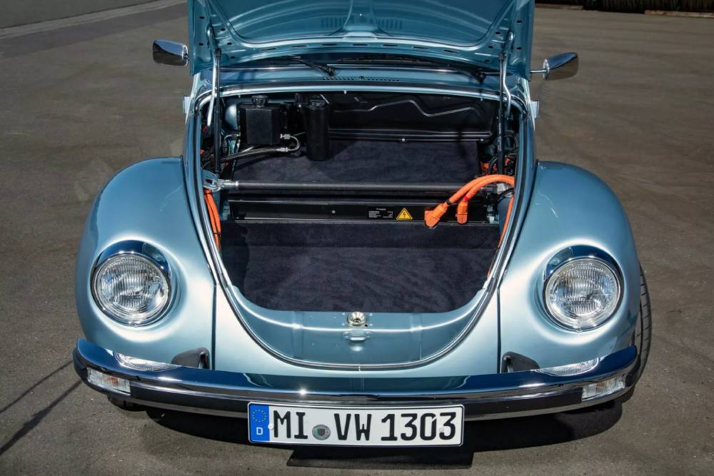 https://cdn.autogreeknews.gr/wp-content/uploads/2025/12/Knepper-RSE-VW-Beetle-4-2048x1366-1.jpg