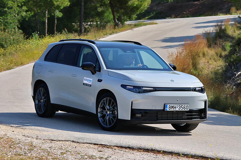 https://cdn.autogreeknews.gr/wp-content/uploads/2025/12/Leapmotor-C10-Hybrid-EV-25.jpg