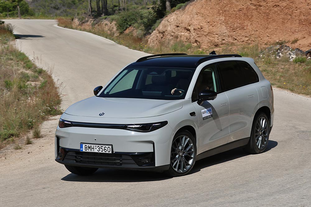 https://cdn.autogreeknews.gr/wp-content/uploads/2025/12/Leapmotor-C10-Hybrid-EV-29.jpg