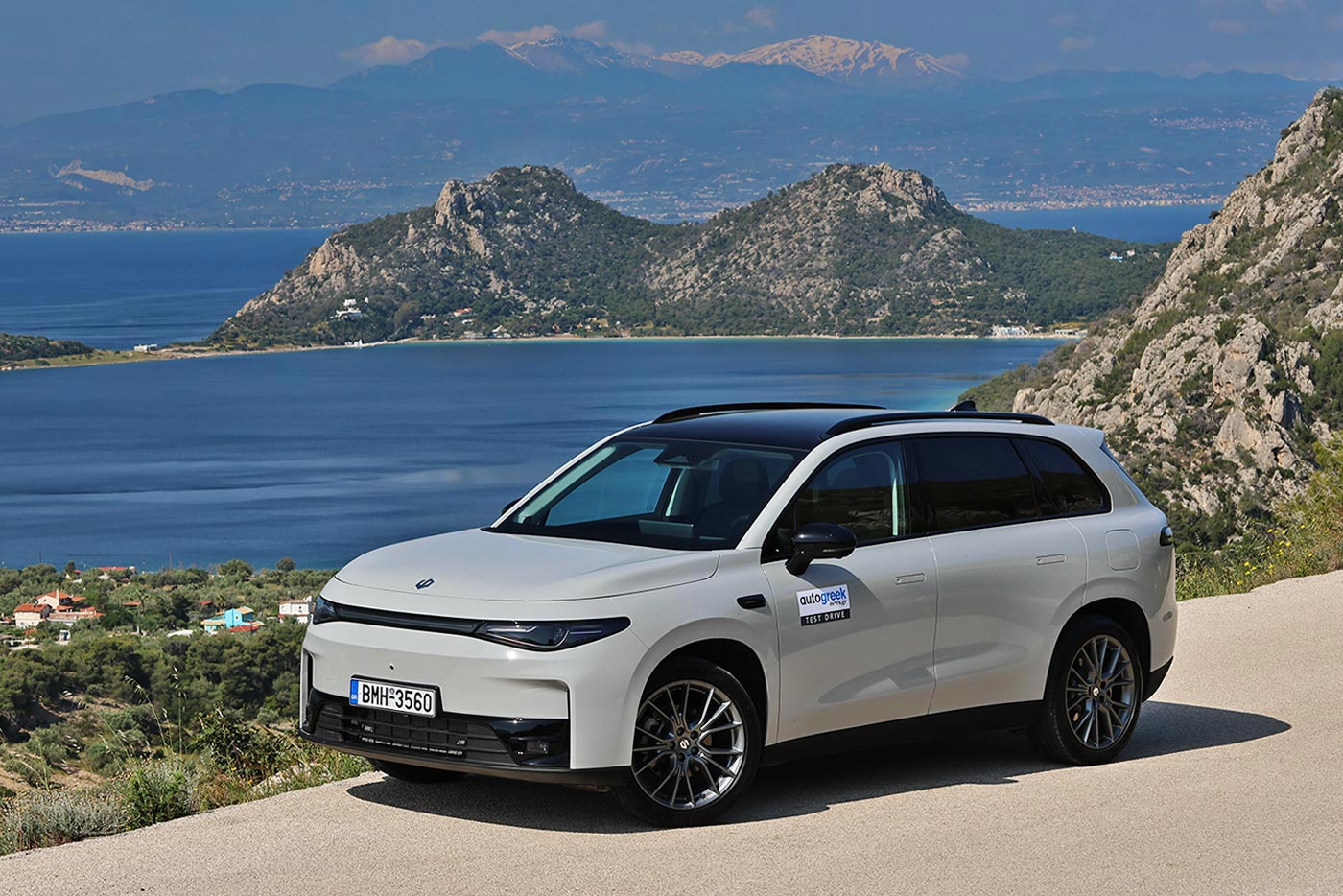 https://cdn.autogreeknews.gr/wp-content/uploads/2025/12/Leapmotor-C10-Hybrid-EV-4.jpg
