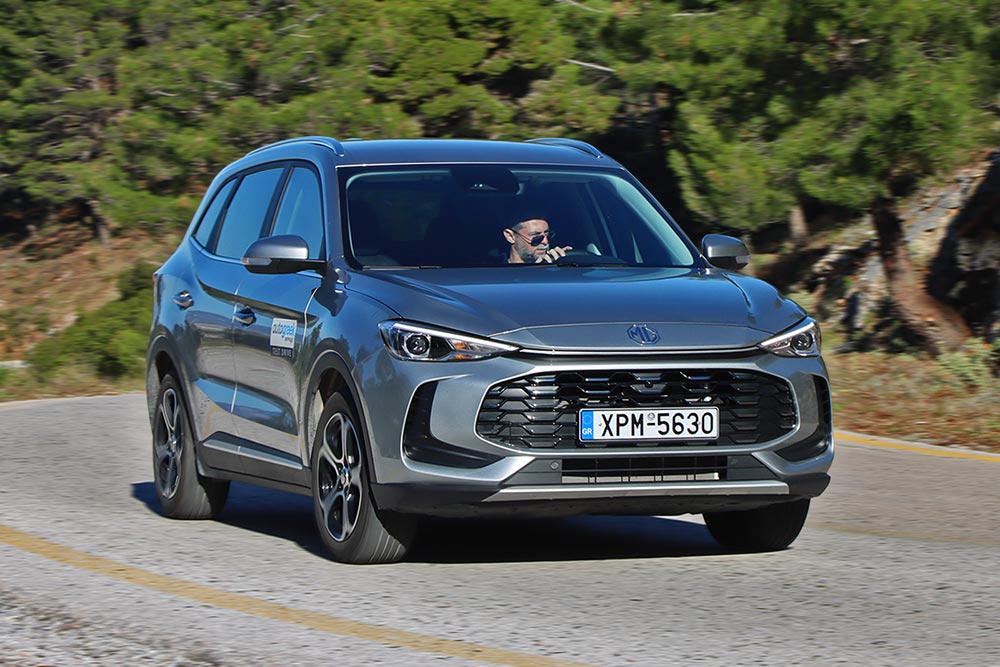 https://cdn.autogreeknews.gr/wp-content/uploads/2025/12/MG-ZS-Max-Hybrid-5.jpg