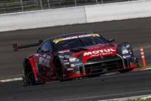 MOTUL AUTECH GT‑R (2016 Super GT season) (1)
