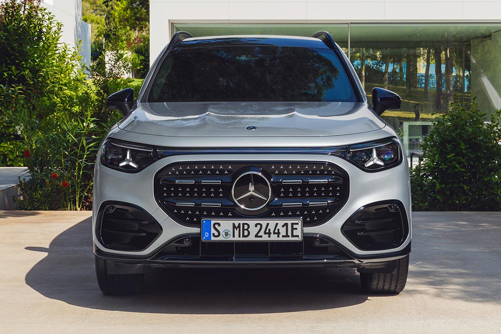 https://cdn.autogreeknews.gr/wp-content/uploads/2025/12/Mercedes-Benz-GLB-2025-20.jpg