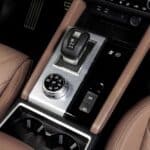 Mitsubishi outlander-phev_konsola