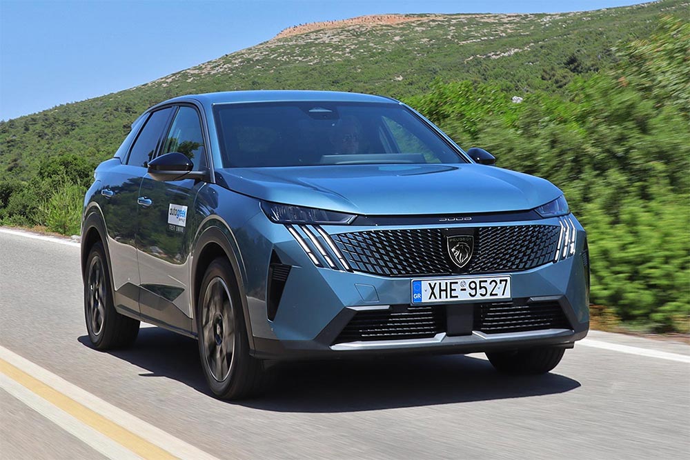 https://cdn.autogreeknews.gr/wp-content/uploads/2025/12/Peugeot-3008.jpg