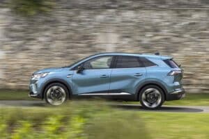 Renault-Symbioz-full-hybrid-E-Tech-side