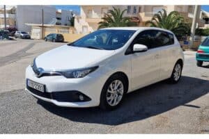 Toyota Auris 2019 (4)