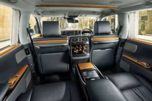 Toyota-Century-Japan-15-2048×1357