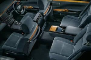 Toyota-Century-Japan-19-2048×1093