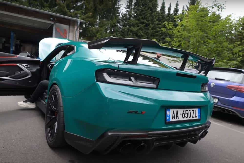 https://cdn.autogreeknews.gr/wp-content/uploads/2025/12/camaro-banned-from-nurburgring-due-to-noise-1.jpg