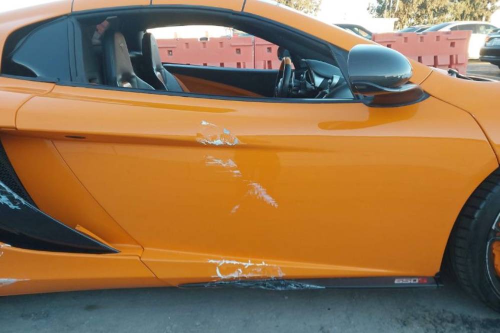 https://cdn.autogreeknews.gr/wp-content/uploads/2025/12/crashed-mclaren-650s-6.jpg