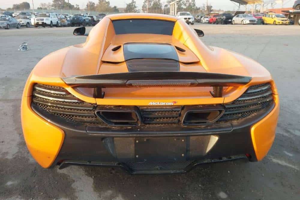 https://cdn.autogreeknews.gr/wp-content/uploads/2025/12/crashed-mclaren-650s-7.jpg