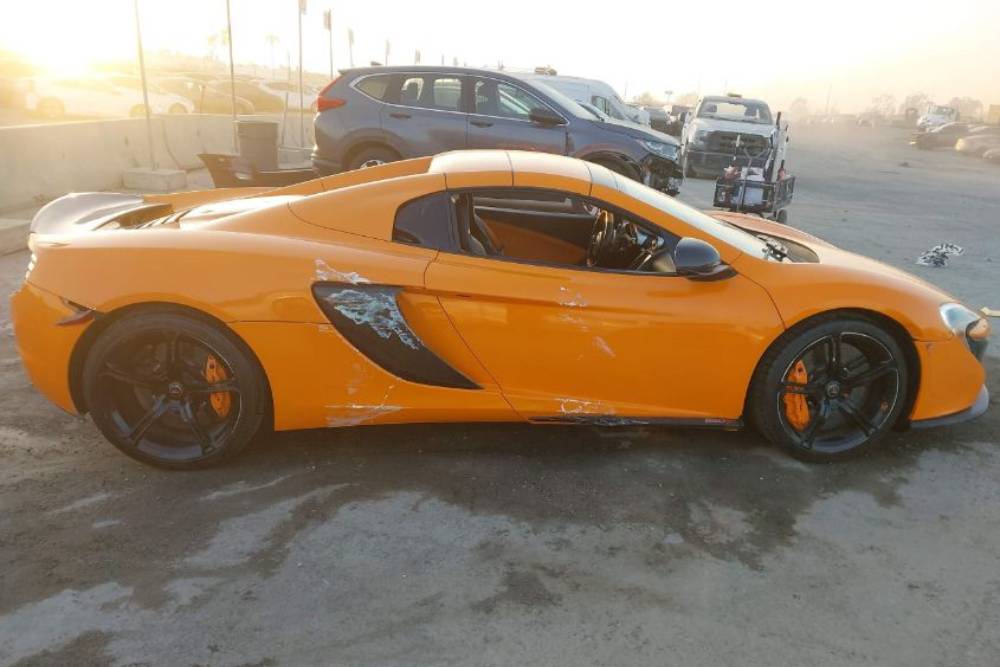 https://cdn.autogreeknews.gr/wp-content/uploads/2025/12/crashed-mclaren-650s-9.jpg