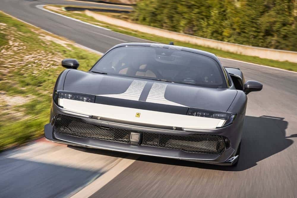 https://cdn.autogreeknews.gr/wp-content/uploads/2025/12/ferrari-849-testarossa-track-footage-3.jpg