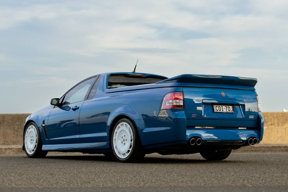 https://cdn.autogreeknews.gr/wp-content/uploads/2025/12/holden-vf-blue-meanie-1.jpg