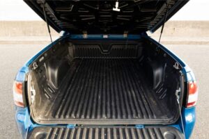 holden vf blue meanie (7)