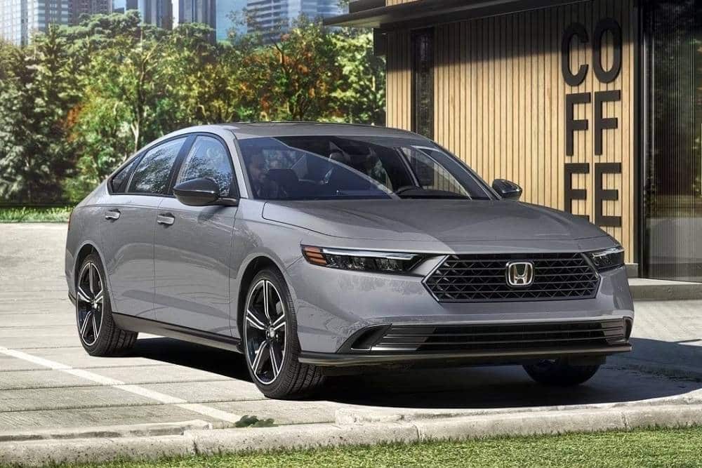 https://cdn.autogreeknews.gr/wp-content/uploads/2025/12/honda-accord-my26-04.jpg