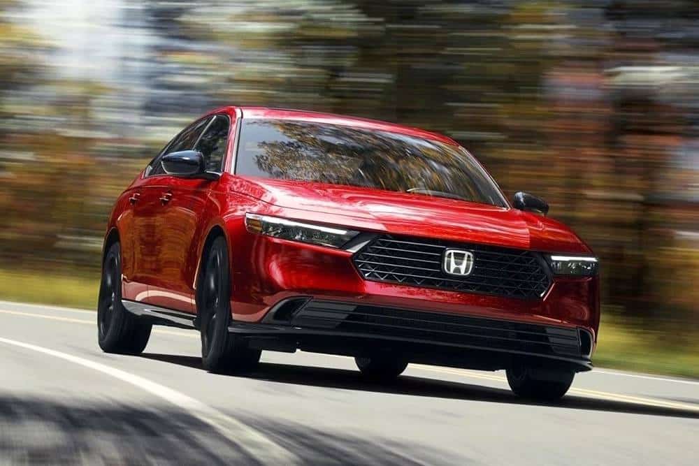 https://cdn.autogreeknews.gr/wp-content/uploads/2025/12/honda-accord-my26-14.jpg