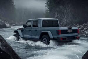 jeep gladiator sahara 06